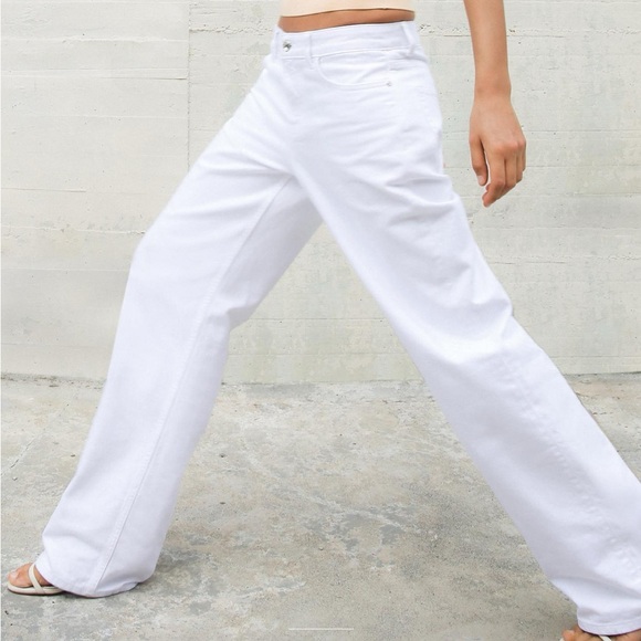 Zara Denim - High Waisted Jeans